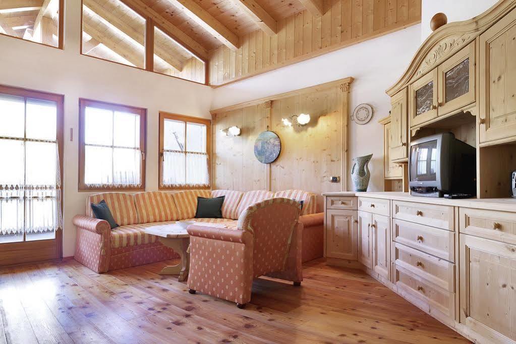 Chalet Ciasa Tino & Sara - Belaval Apartments Kurfar Exterior foto